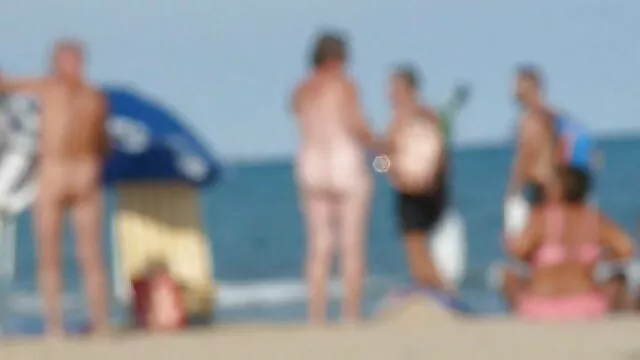 Beste porno Geen registratie  Het zou in het tweede gat moeten hete sexfilms zitten.
