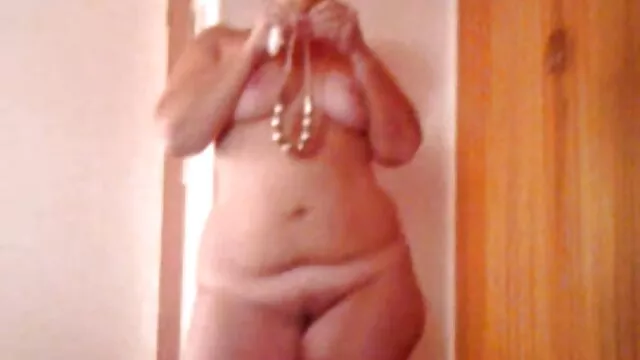Beste porno Geen registratie  Brunette draagt strapon en roodharig in cam sex gratis bed.