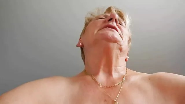 Beste porno Geen registratie  Latina Latina Veronica free poenos Rodriguez gaf zich over aan een man met enorme franje