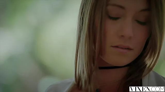 Beste porno Geen registratie  Crush zit vol lust om klaar te komen. gratis seksfilm kijken