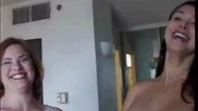 Beste porno Geen registratie  De vrouw vond haar dochter phorno para adultos en de man